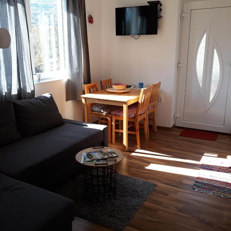 Plitvice Valley Apartments Licko Petrovo Selo ภายนอก รูปภาพ